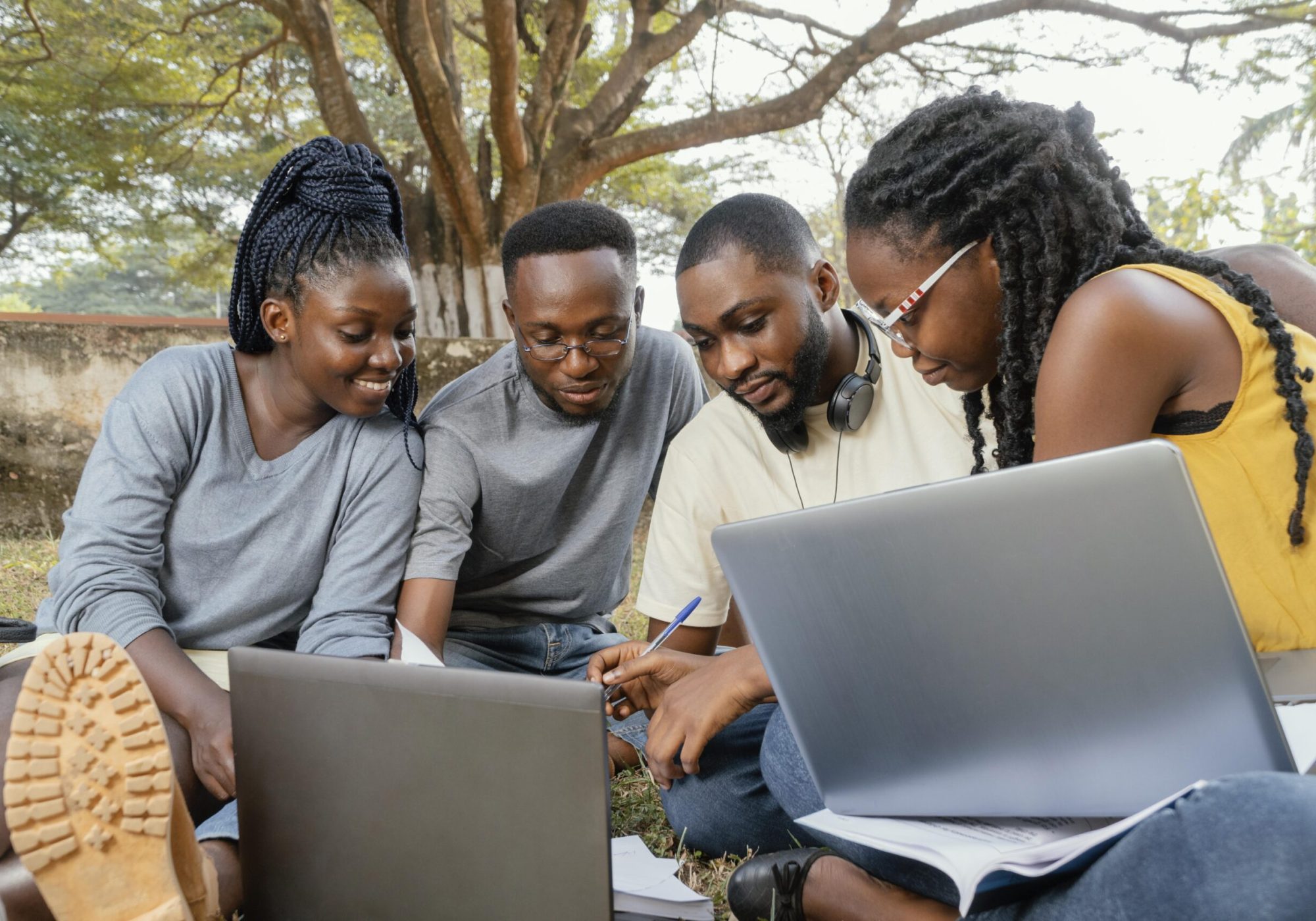 students-studying-together-medium-shot